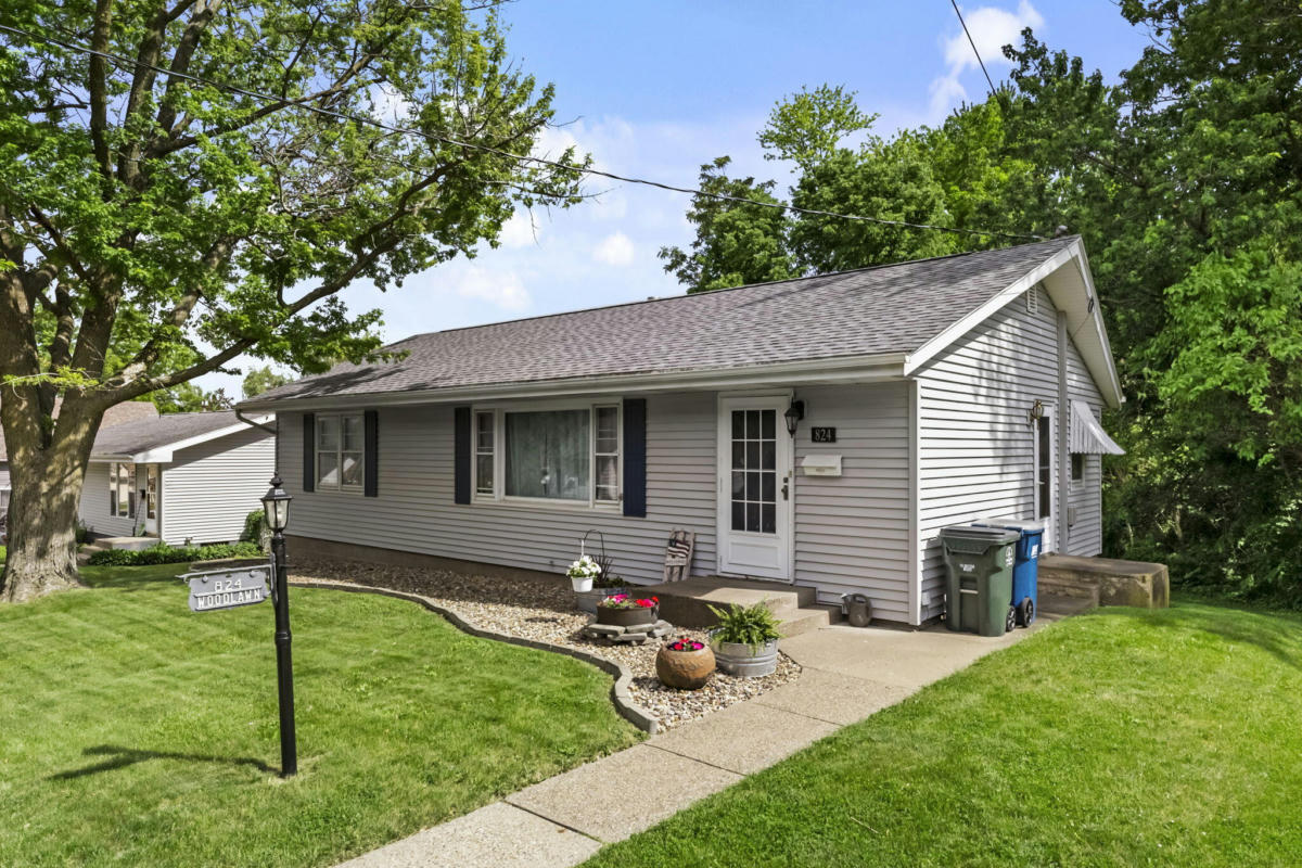 824 WOODLAWN AVE, MUSCATINE, IA 52761, photo 1 of 21